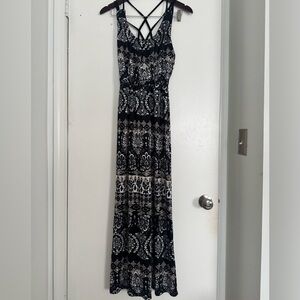 Trixxi Black and Cream Printed Strappy Maxi Dress